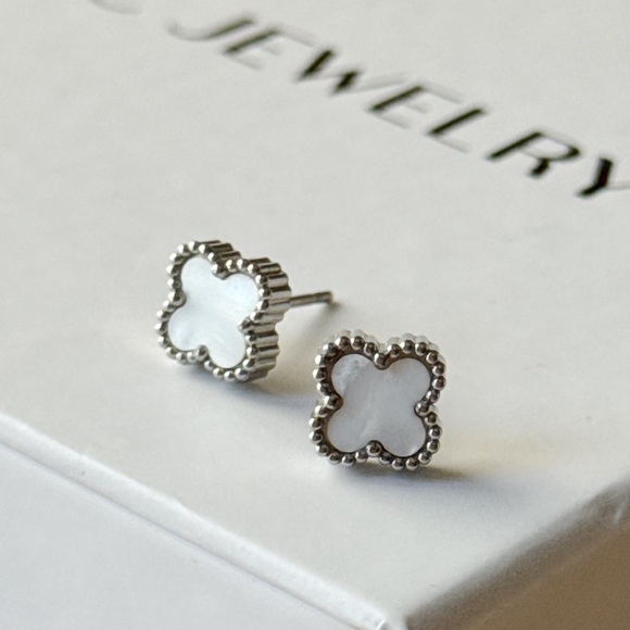 Petite Clover Earrings Stainless Steel Silver Tone MOP - Picture 1 of 9